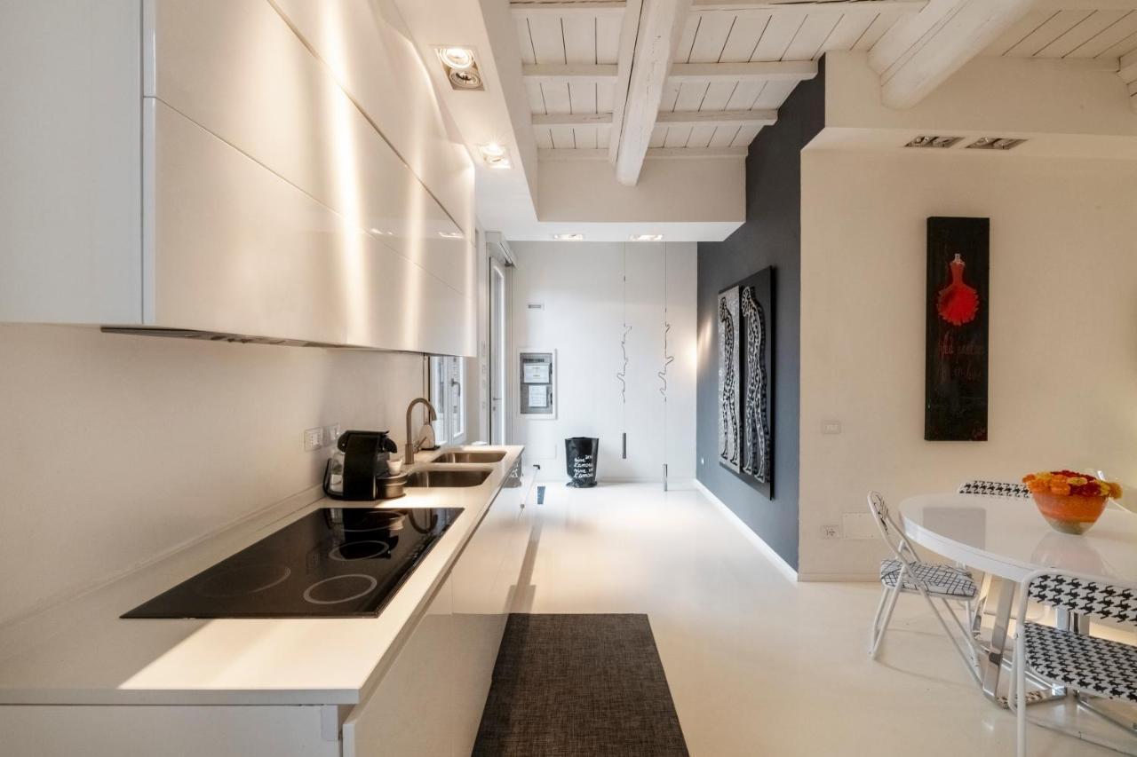 Charming Flat In Centro A Ferrara Con Posto Auto Villa Dış mekan fotoğraf
