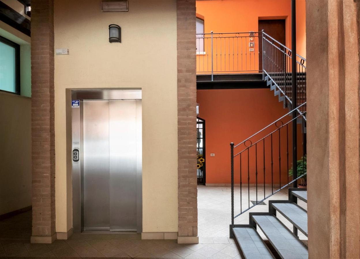 Charming Flat In Centro A Ferrara Con Posto Auto Villa Dış mekan fotoğraf