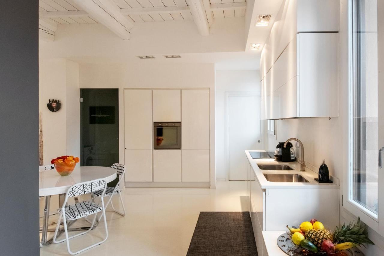 Charming Flat In Centro A Ferrara Con Posto Auto Villa Dış mekan fotoğraf